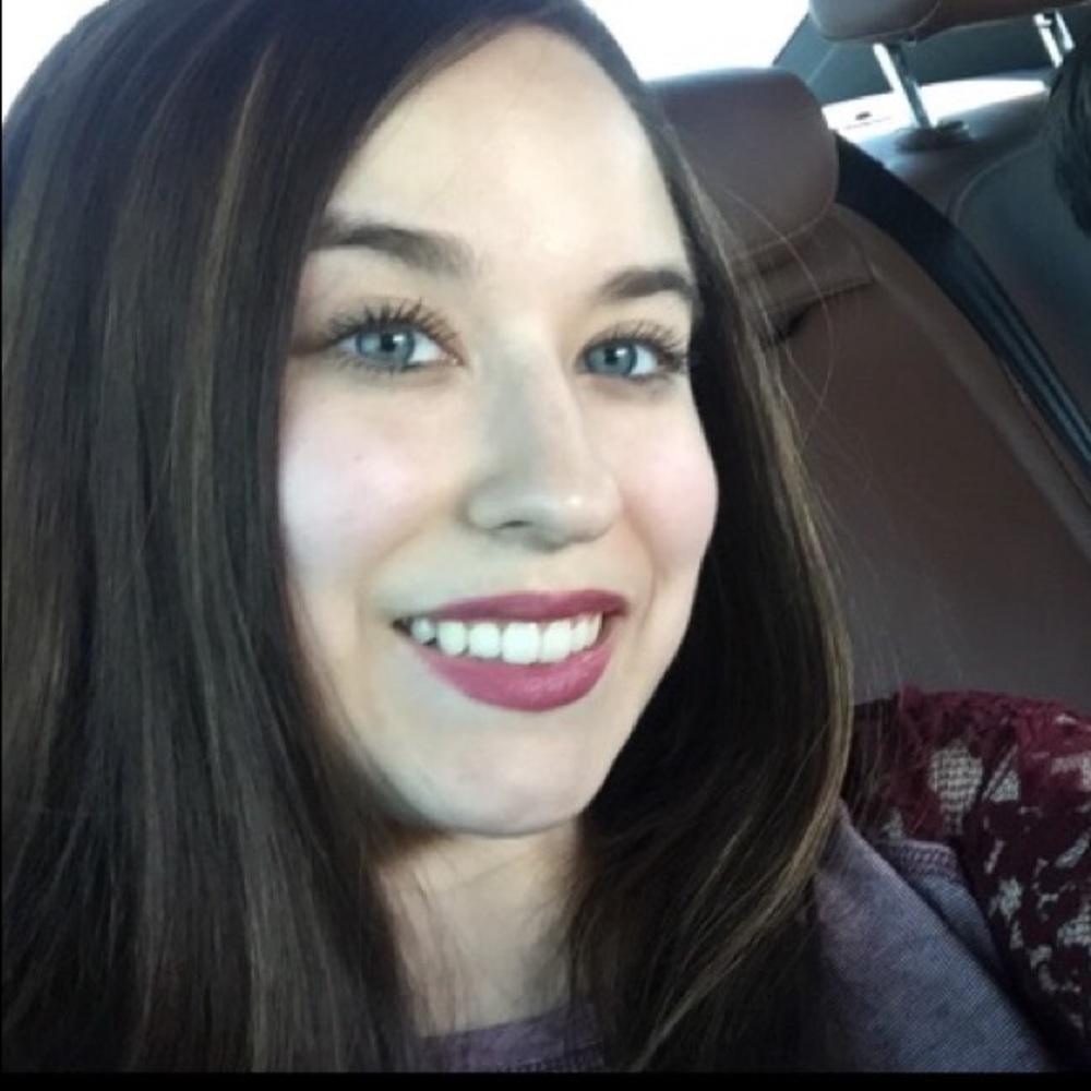 Meet your Posher, Alyssa